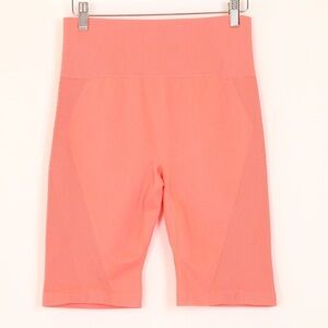 Livi Active Seamless Knee Shorts NWT